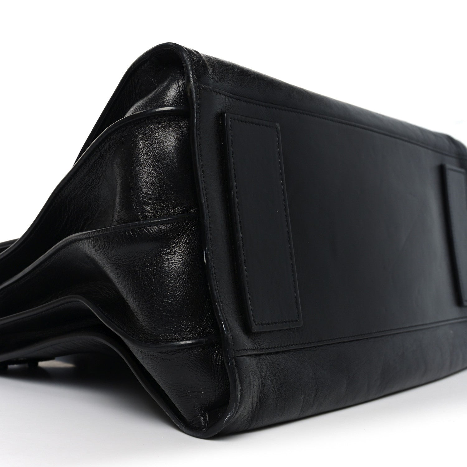 Saint Laurent Textured Patent Large Souple Sac De Jour Black 10 of 11