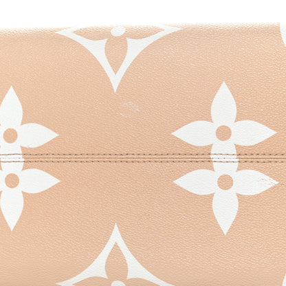 Louis Vuitton Monogram Giant By The Pool Onthego GM Brume 14 of 14