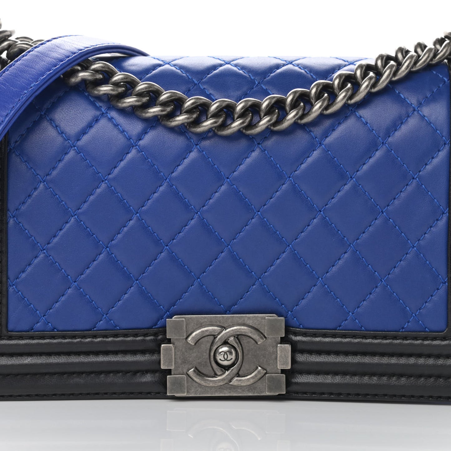 Lambskin Quilted Bi-Color Medium Boy Flap Black Blue Fonce
