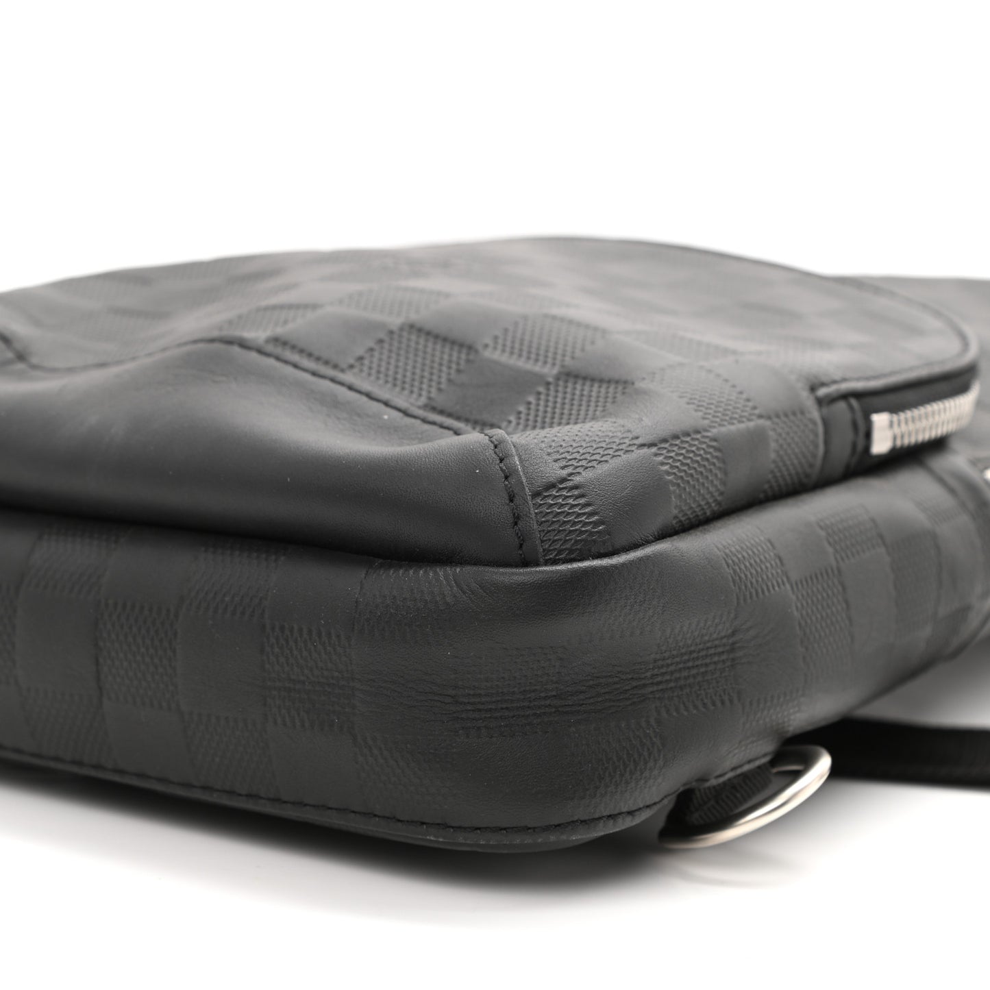 Damier Infini Avenue Sling Bag Onyx