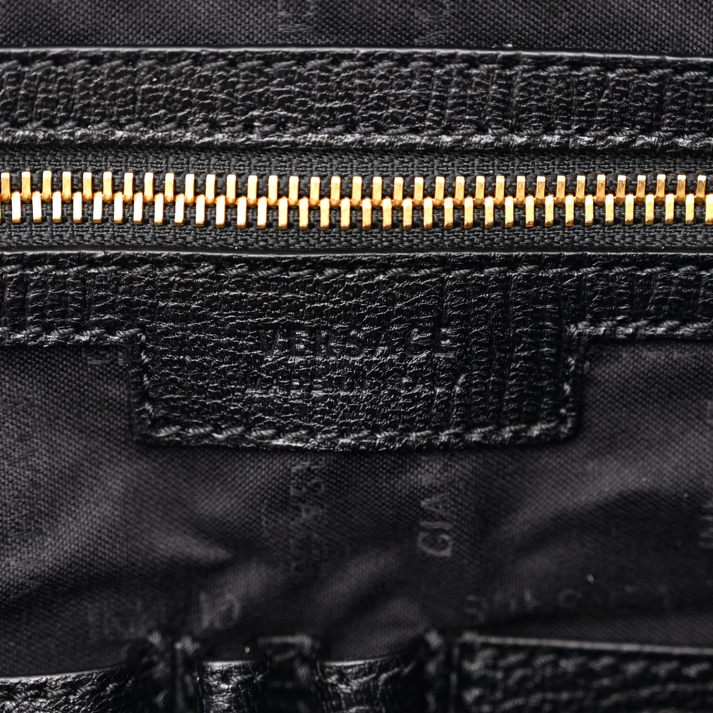Grained Calfskin Medusa Head Shoulder Bag Black