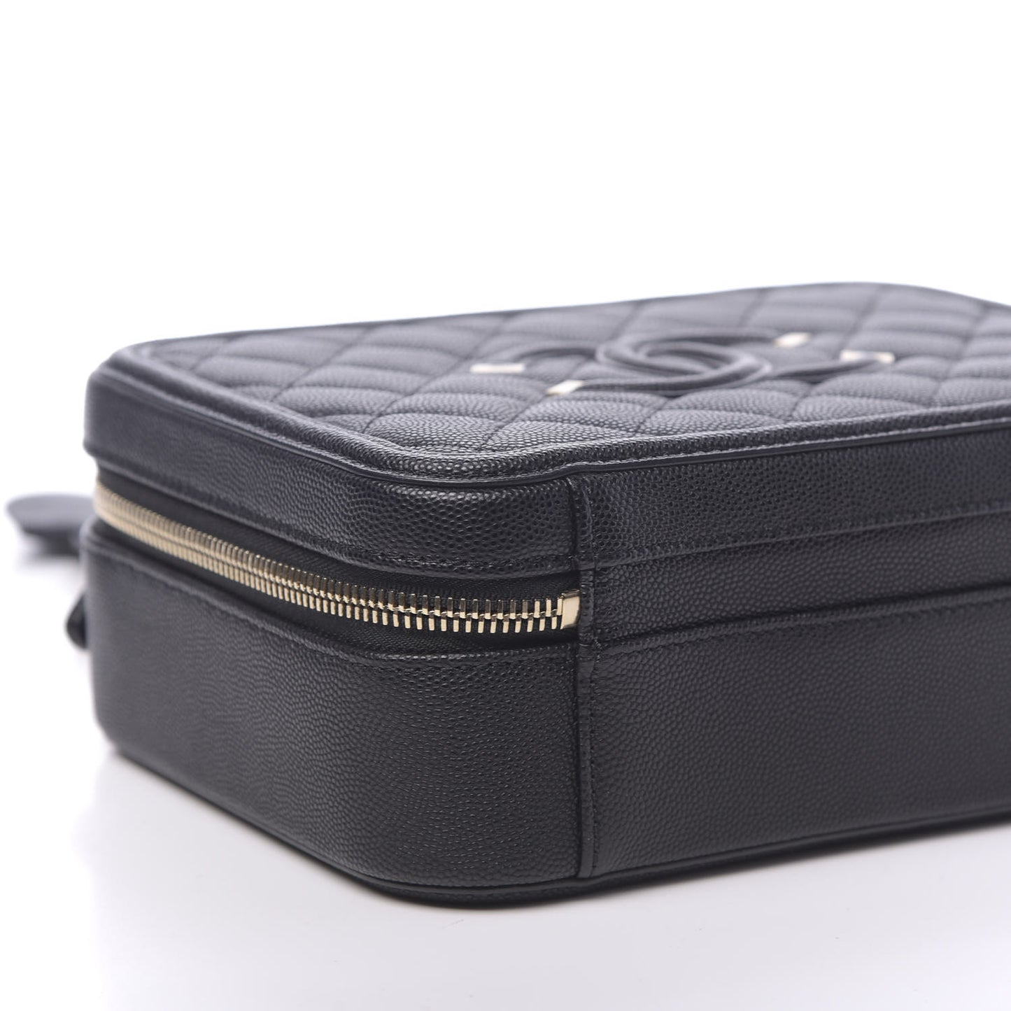 Caviar Quilted Medium CC Filigree Vanity Case Black