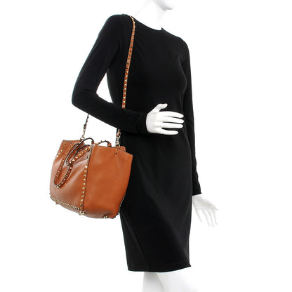 Valentino Garavani Pebbled Calfskin Medium Rockstud Tote Light Cuir 2 of 7