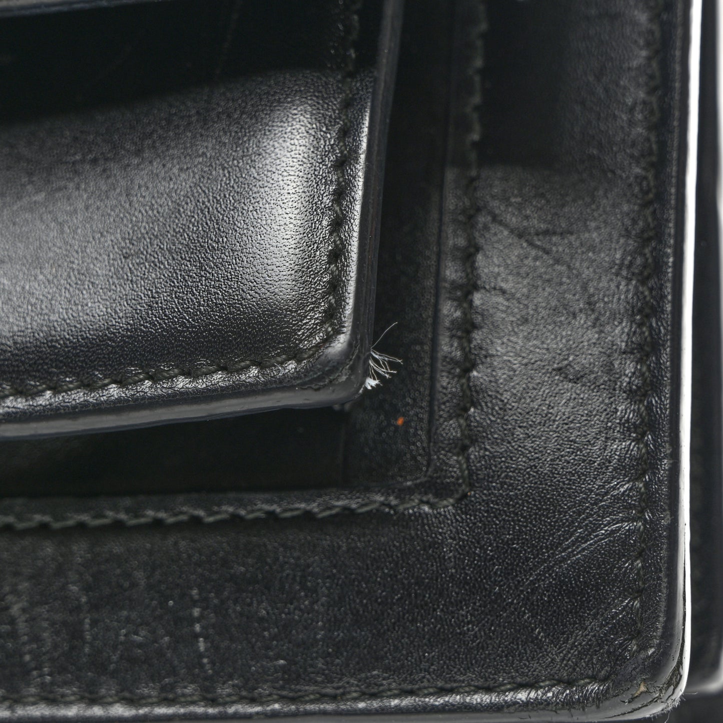 Box Calfskin S Sharp Chain Shoulder Bag Black