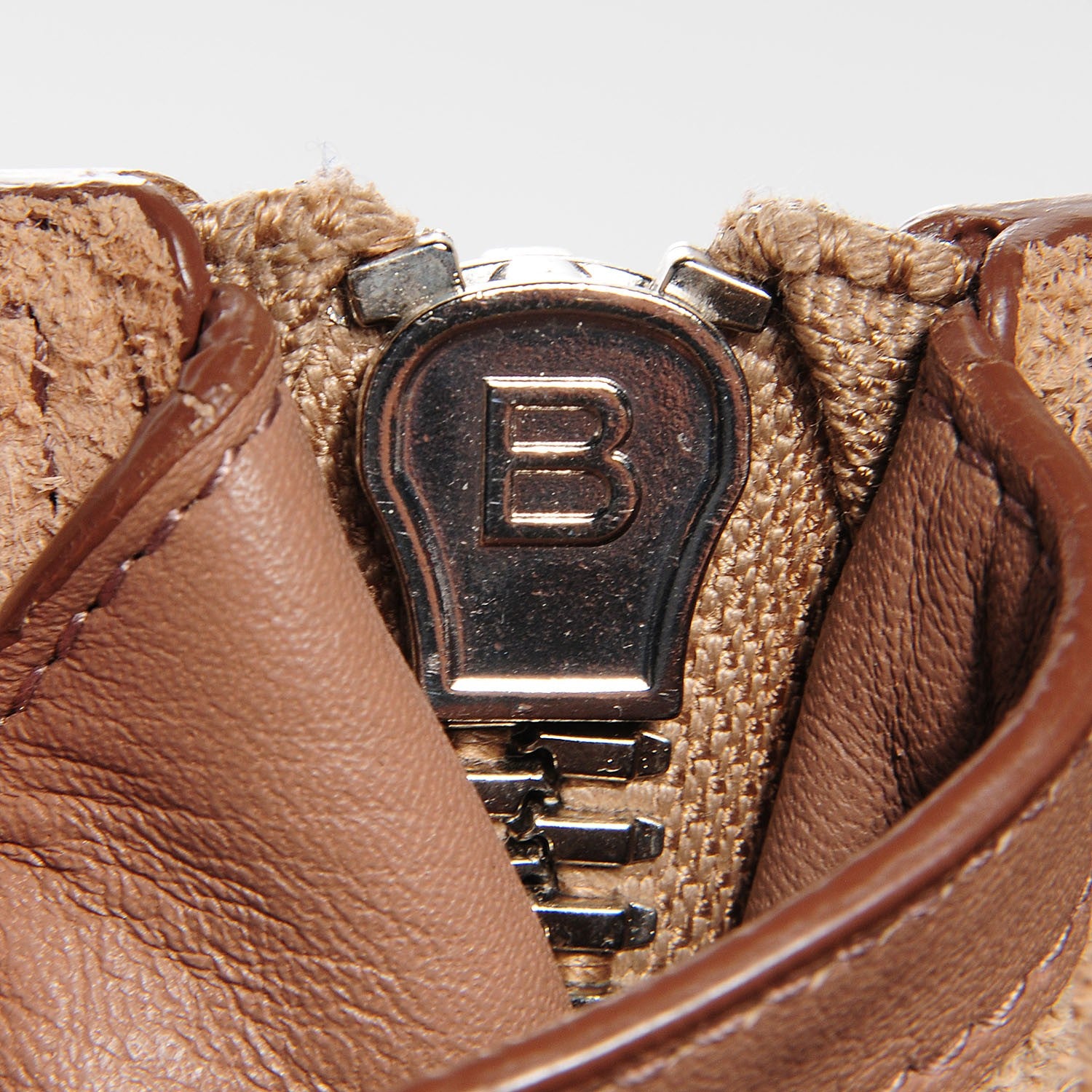 Balenciaga Veau Papier A6 Zip Around Tote Sable 8 of 11