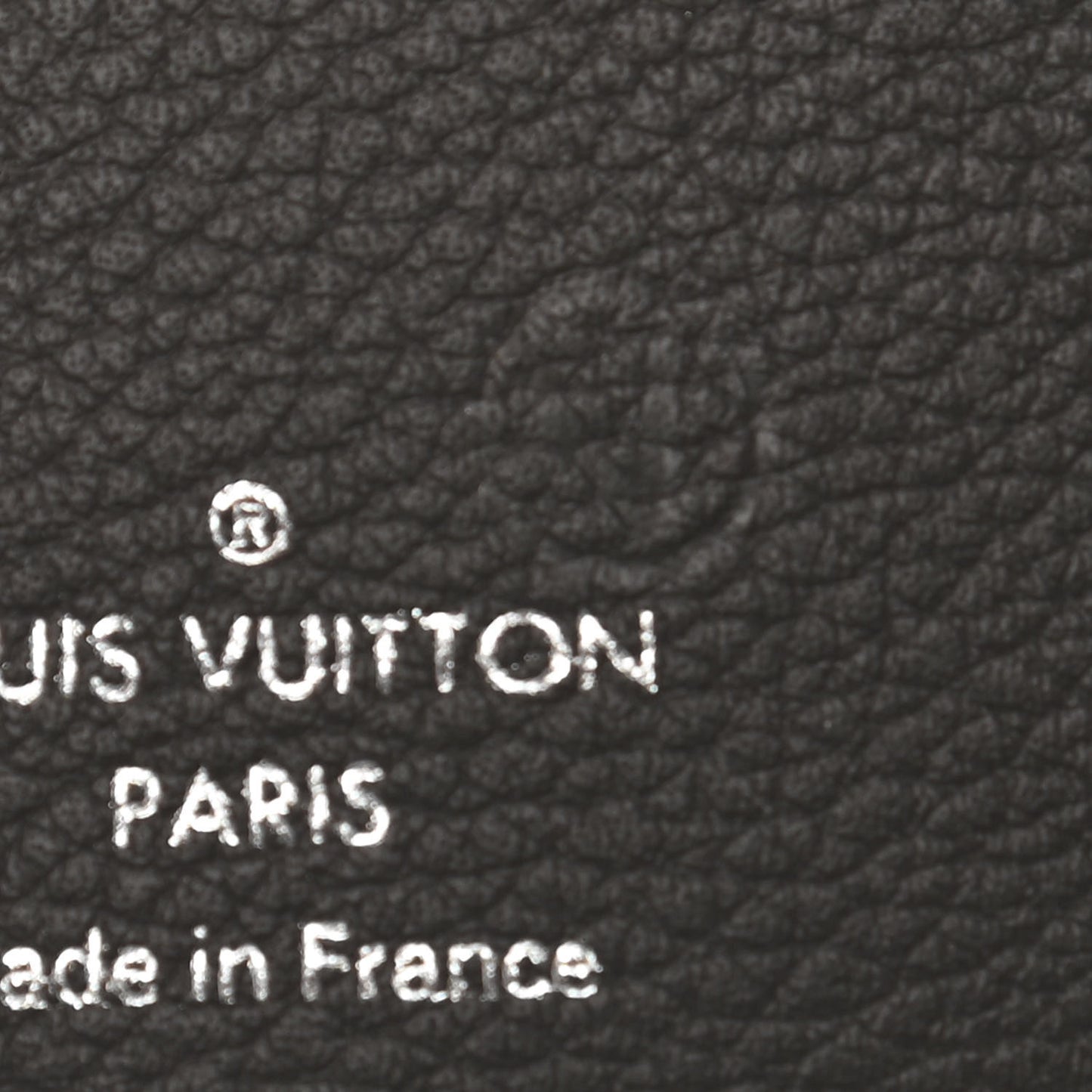 Soft Calfskin My Lockme Compact Wallet Lie De Vin Etain Creme