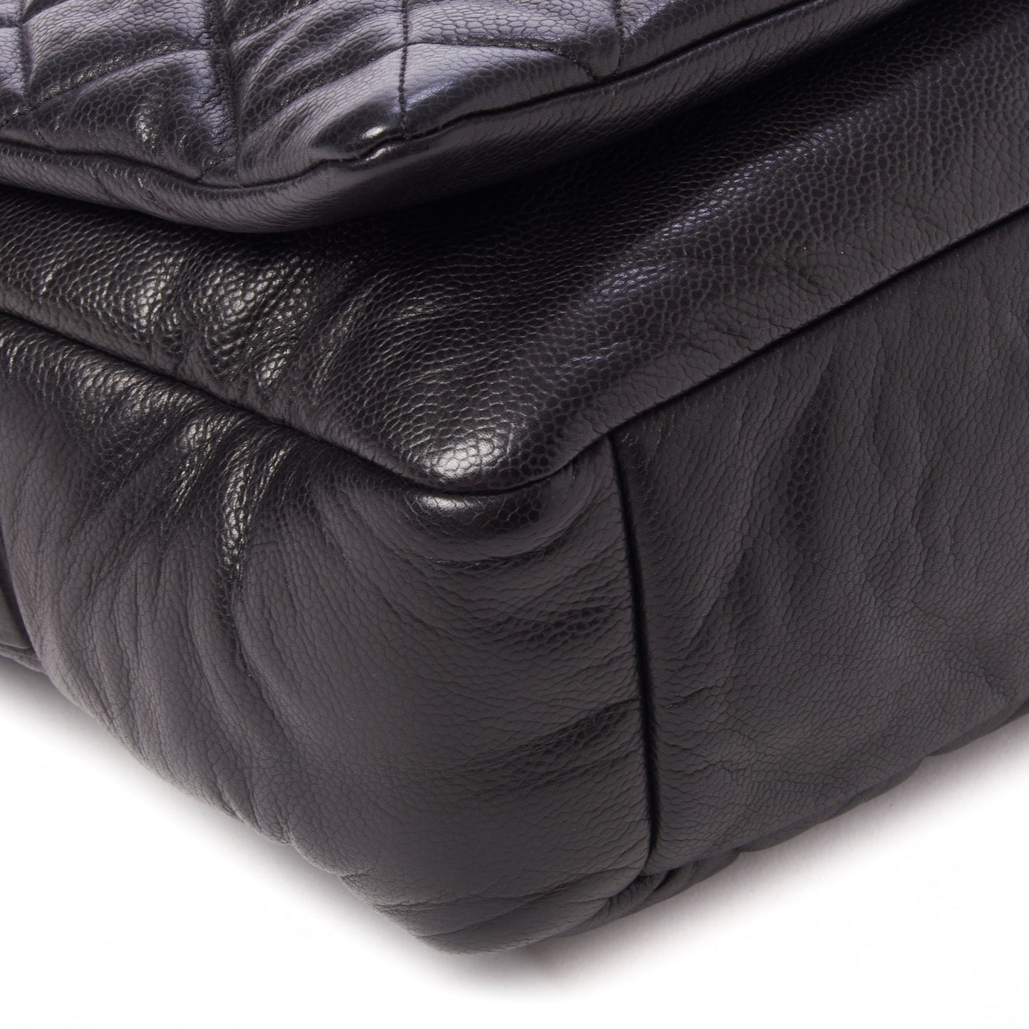 Caviar Quilted Coco Cocoon Messenger Black