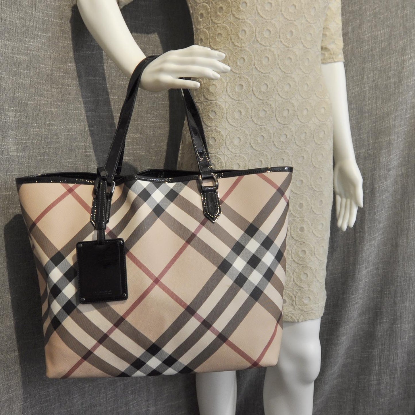Patent Trim Nova Check Nickie Tote
