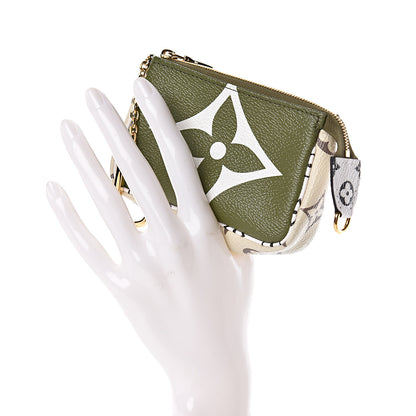 Louis Vuitton Monogram Giant Micro Pochette Accessories Kaki White 2 of 7