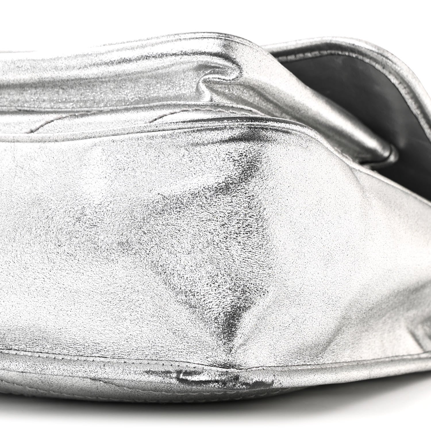 Saint Laurent Metallic Lambskin Matelasse Monogram Medium Niki Chain Satchel Argento 11 of 19