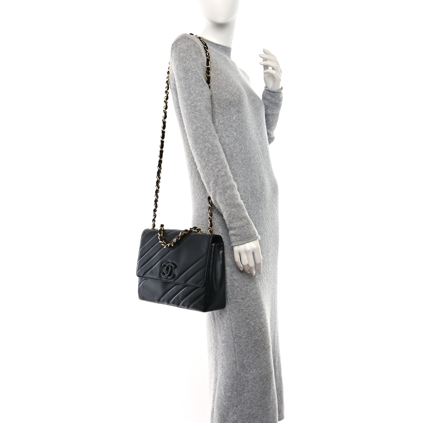 Lambskin Diagonal Quilted Jumbo Single Flap Black