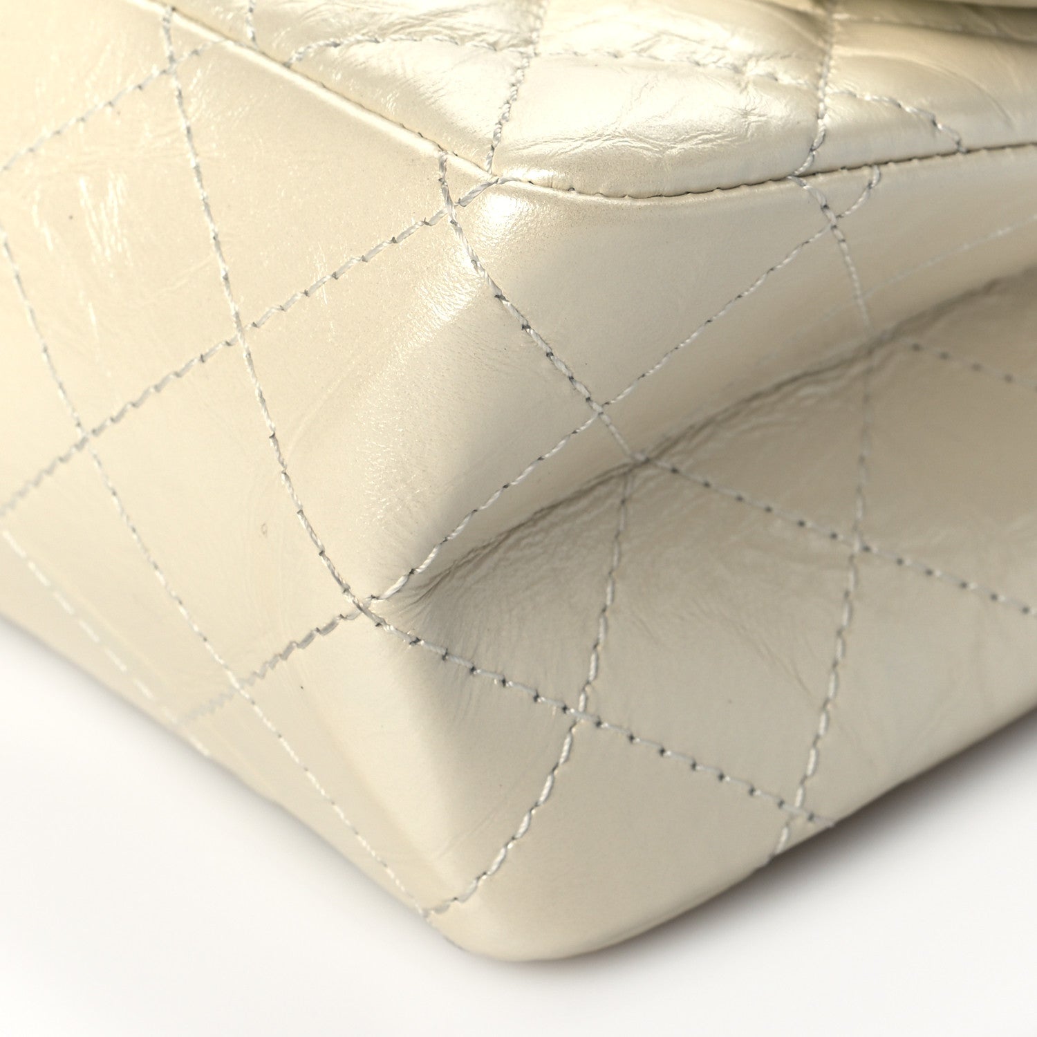 Chanel Metallic Aged Calfskin Quilted 2.55 Reissue 226 Flap White 6 of 10