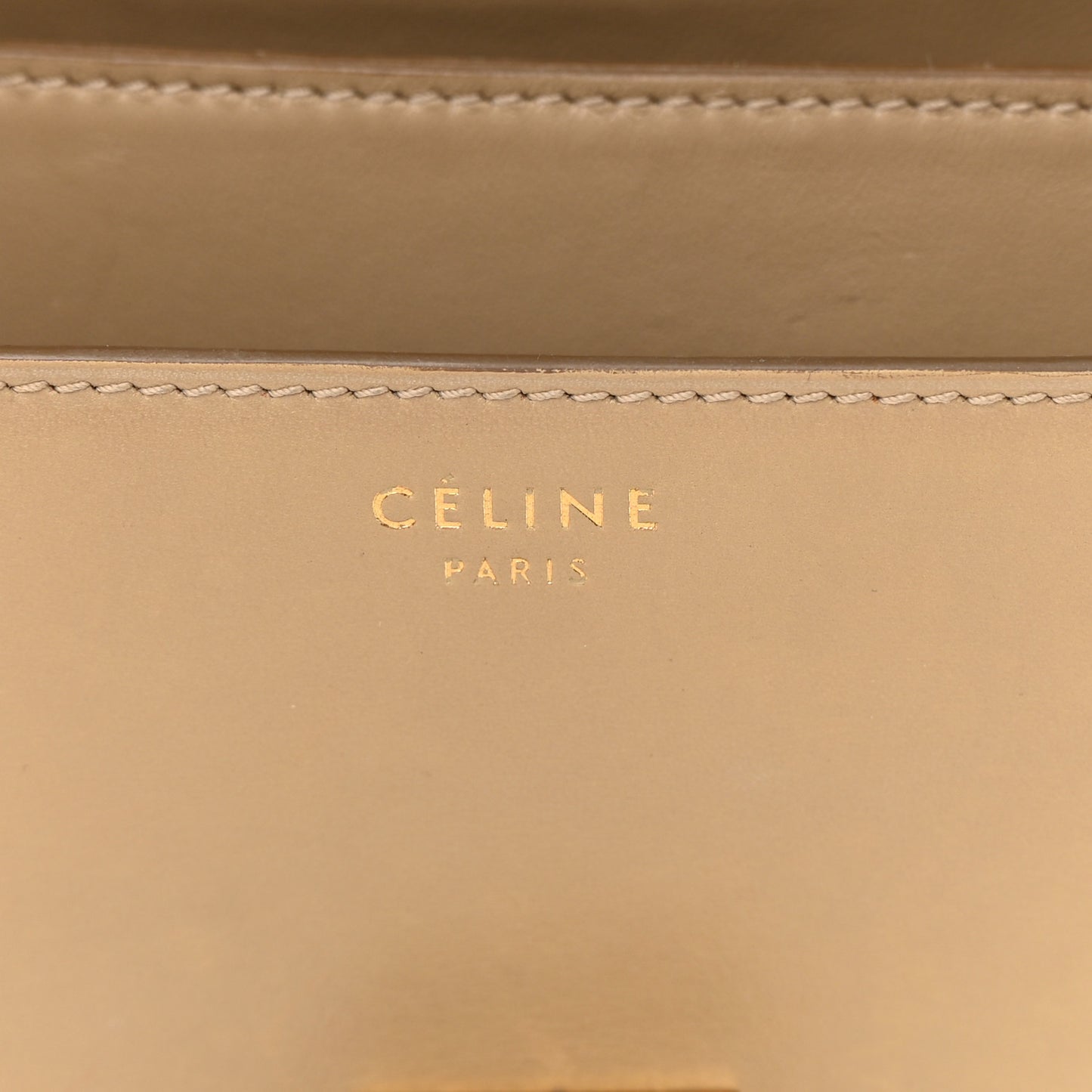 Box Calfskin Medium Classic Box Flap Bag Powder