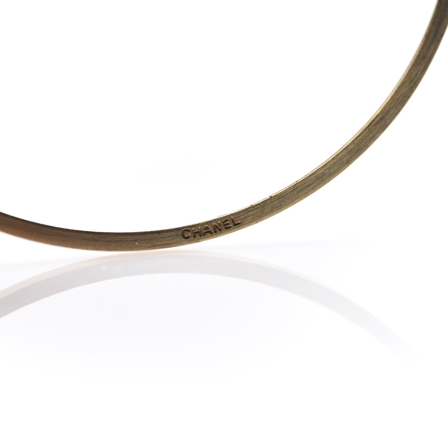 Chanel Pearl Medium Bangle Gold 8 of 8