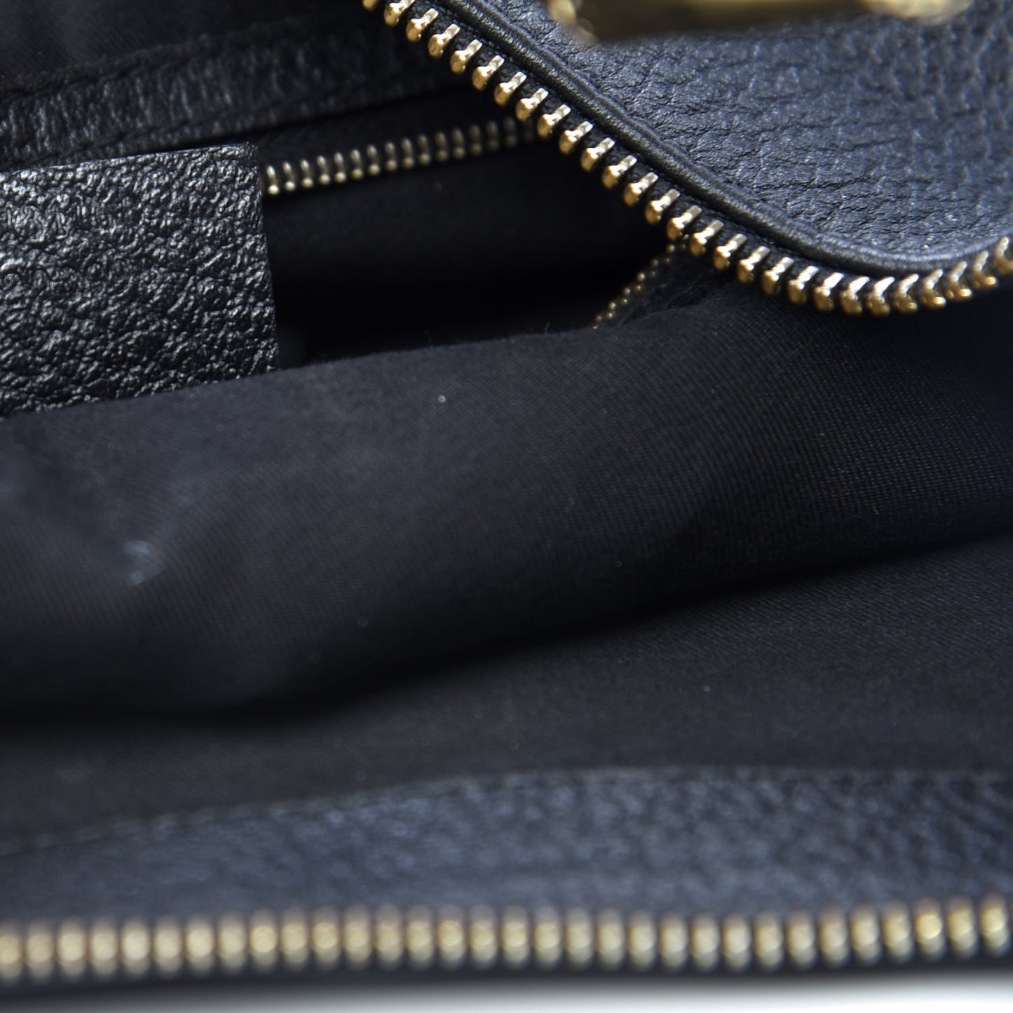 Pebbled Calfskin Web Bamboo Ring Hobo Black