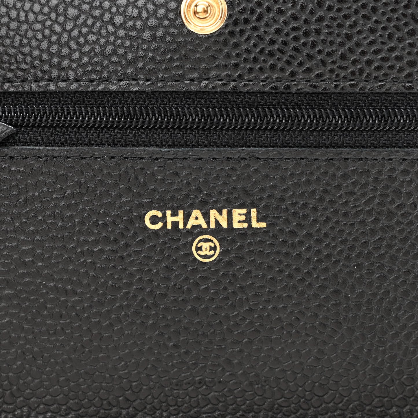 Caviar Quilted Wallet on Chain WOC Black