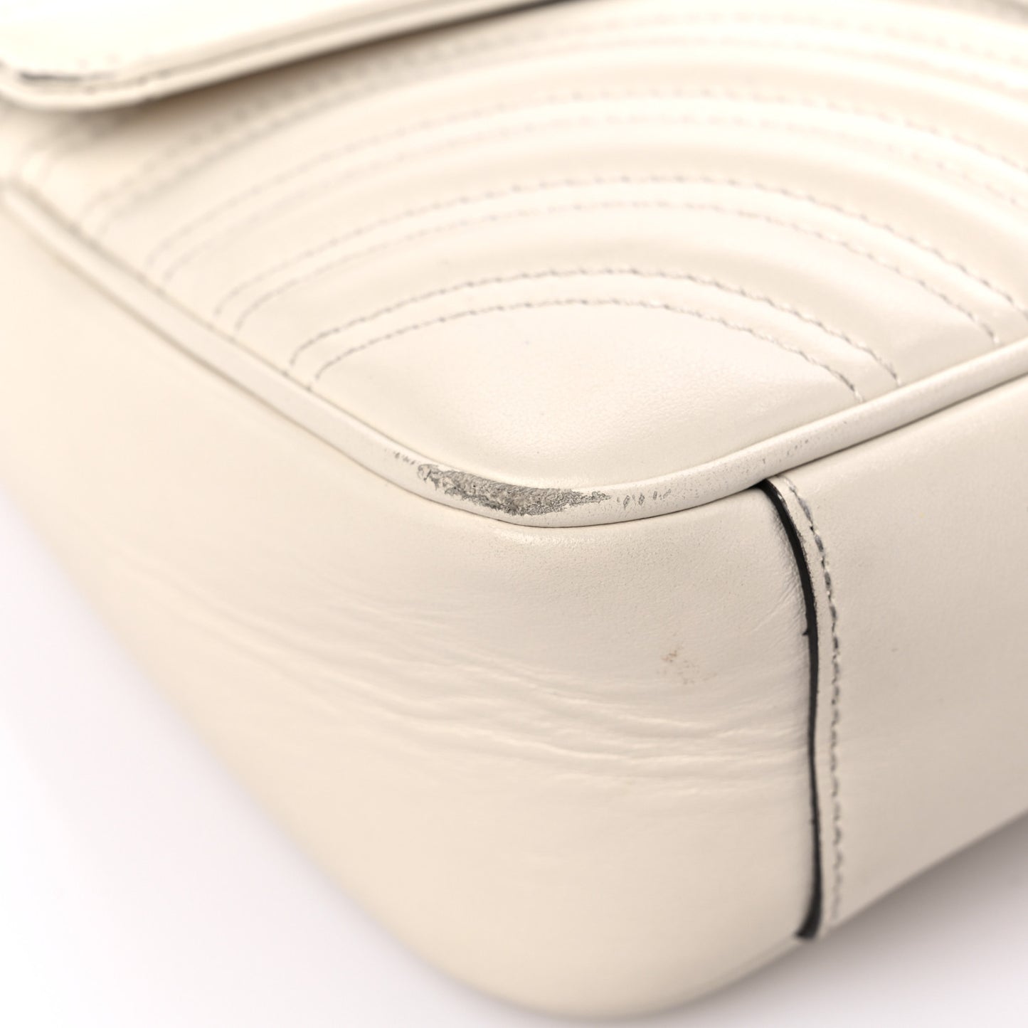 Calfskin Matelasse Small GG Marmont Shoulder Bag White