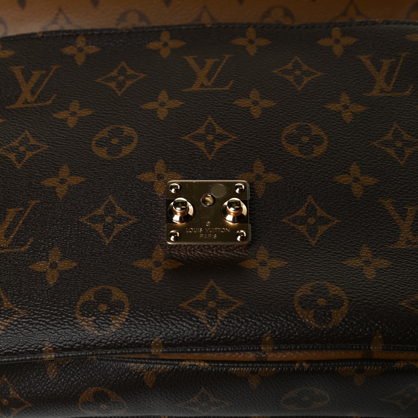 Reverse Monogram Pochette Metis