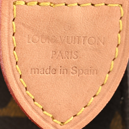 Louis Vuitton Monogram Toiletry Pouch 15 6 of 6