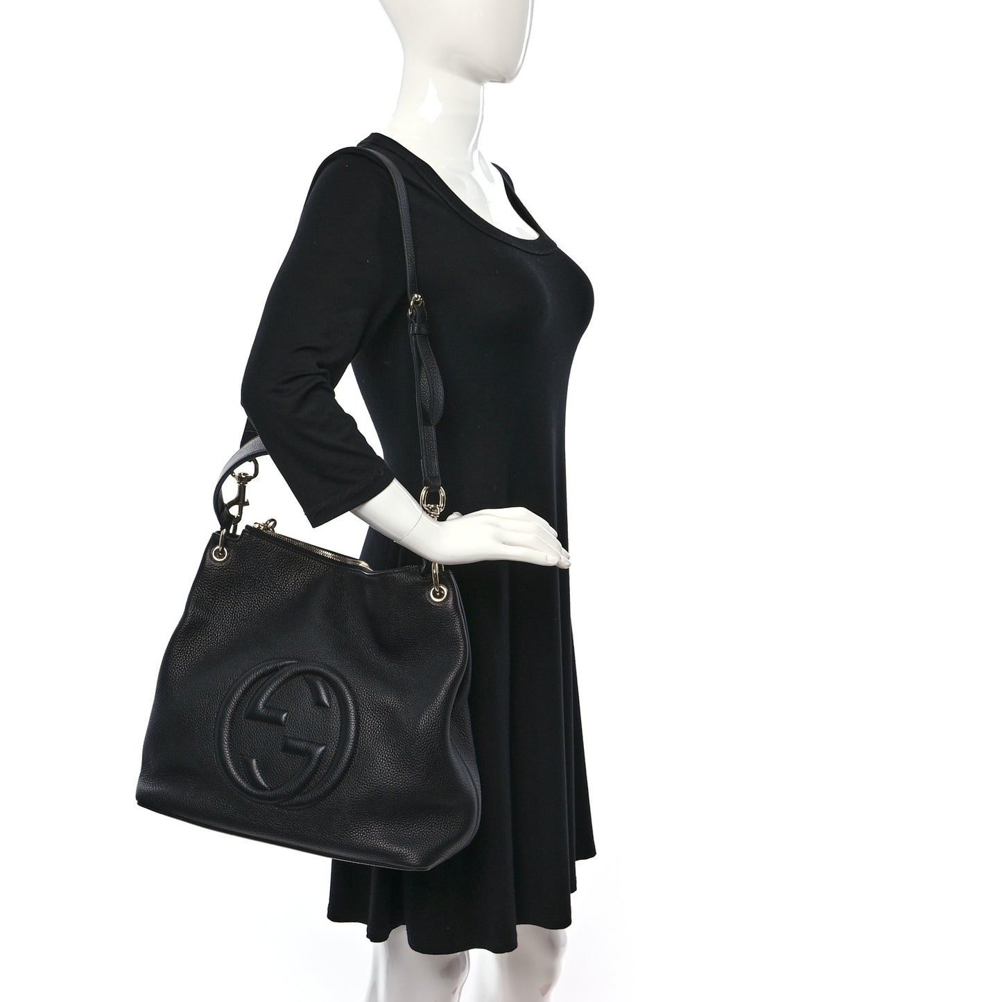 Pebbled Calfskin Large Soho Hobo Black