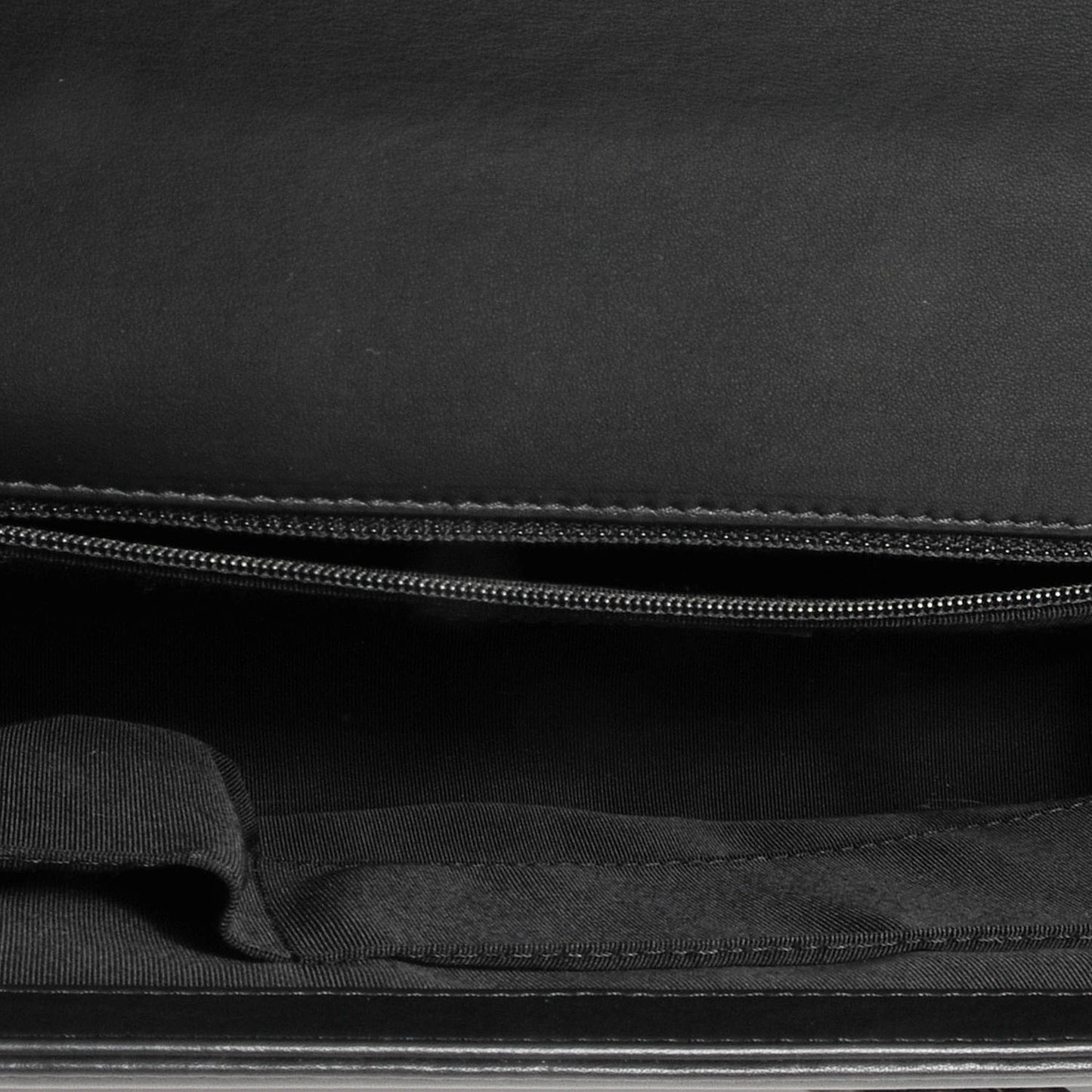 Calfskin Quilted Large Boy Flap Black