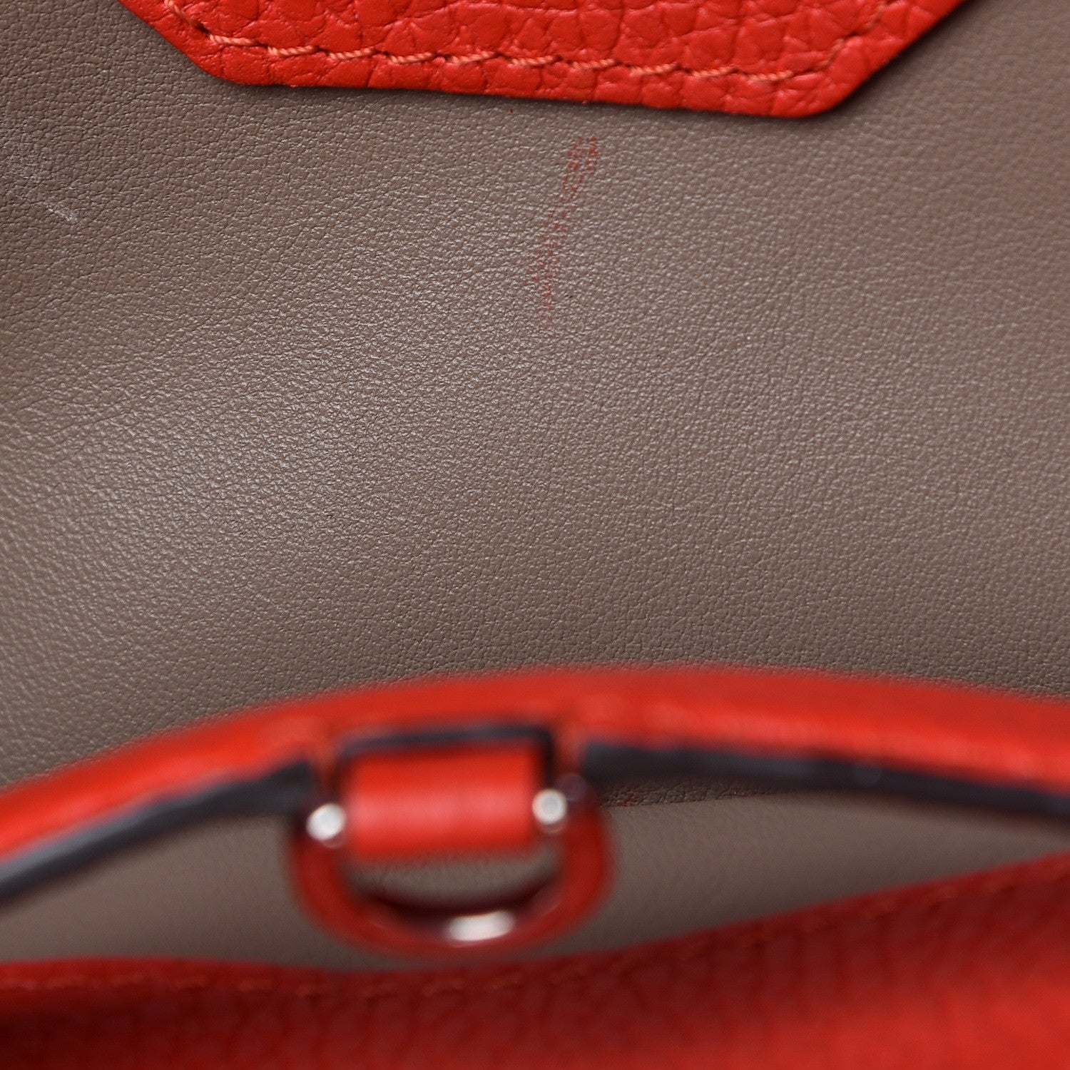 Louis Vuitton Taurillon Capucines MM Rubis 11 of 20