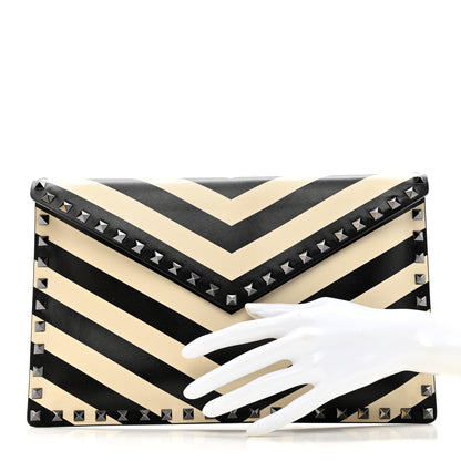 Valentino Garavani Vitello Chevron Rockstud Rolling Envelope Clutch Light Ivory Black 2 of 7
