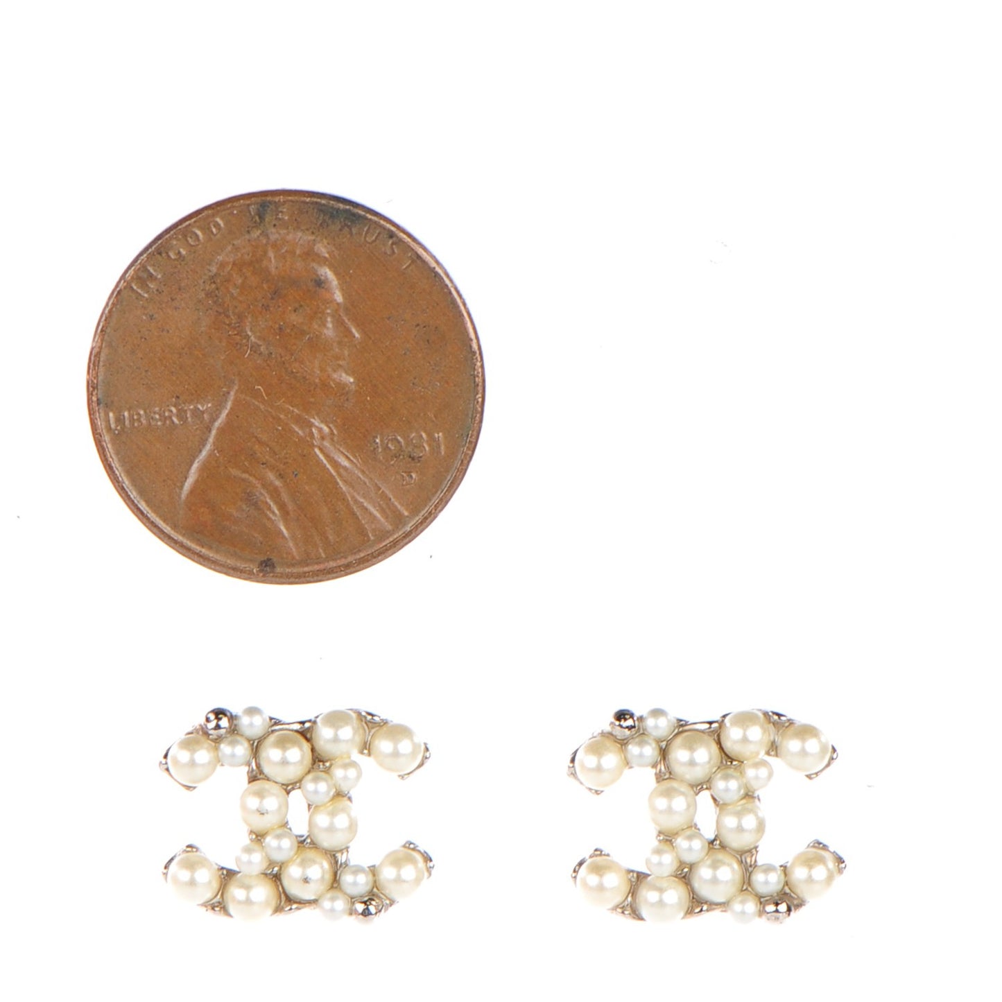 Pearl CC Earrings Silver
