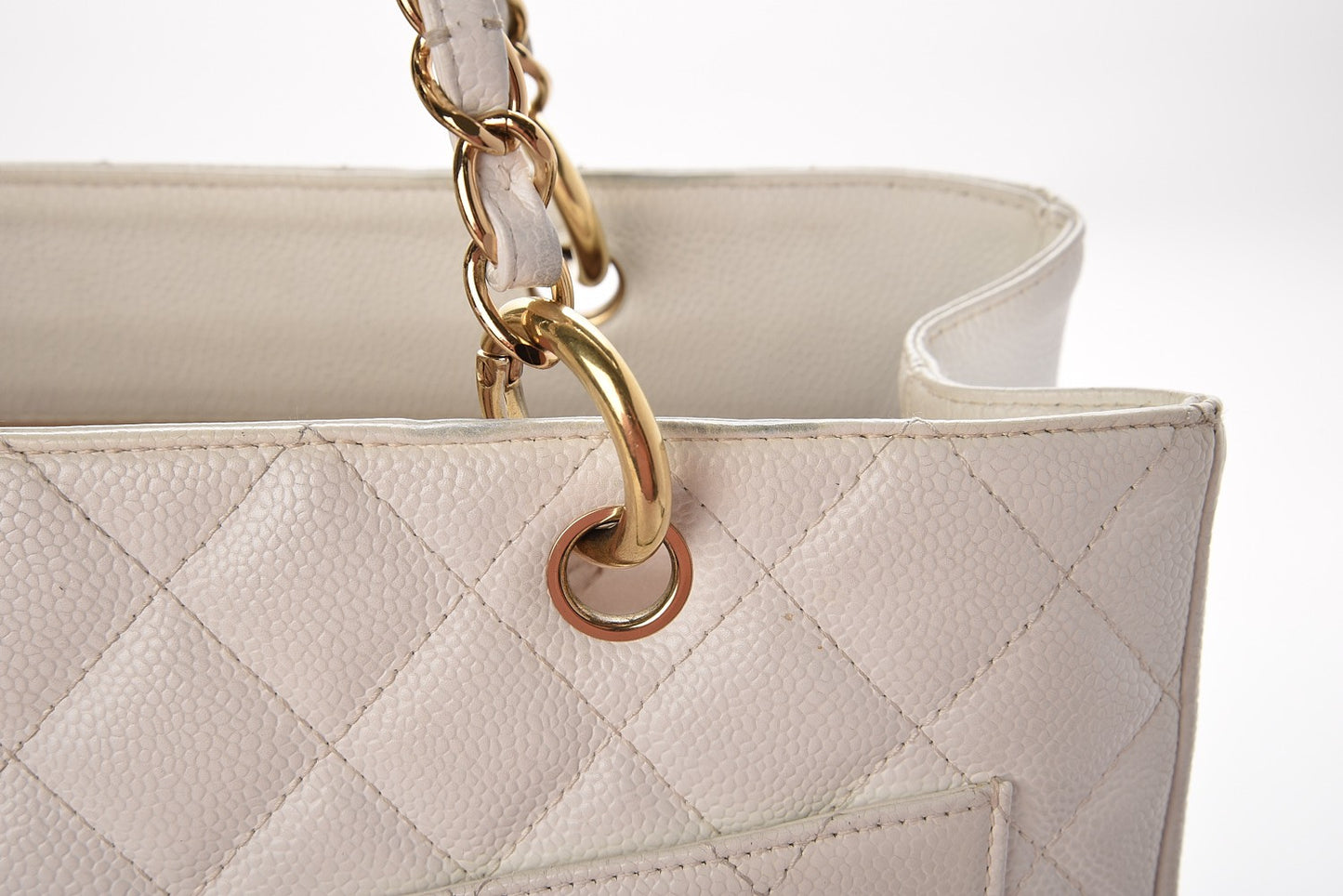 Caviar Quilted Grand Shopping Tote GST White