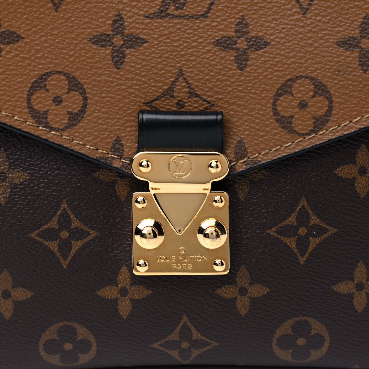 Reverse Monogram Pochette Metis
