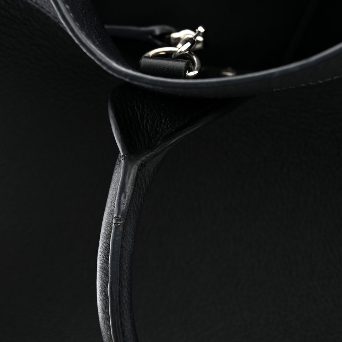 Grained Calfskin Small Sac De Jour Black