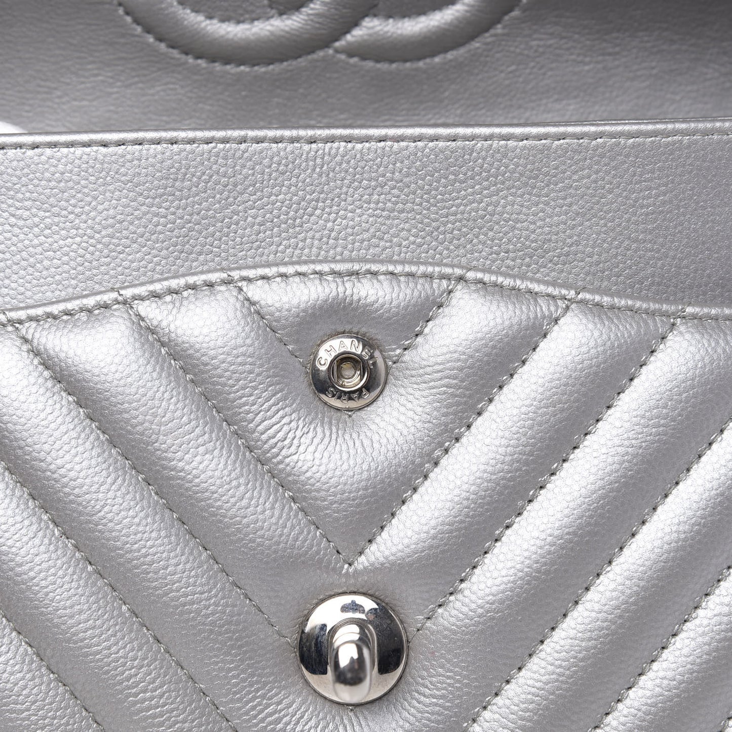 Metallic Caviar Chevron Quilted Medium Double Flap Silver