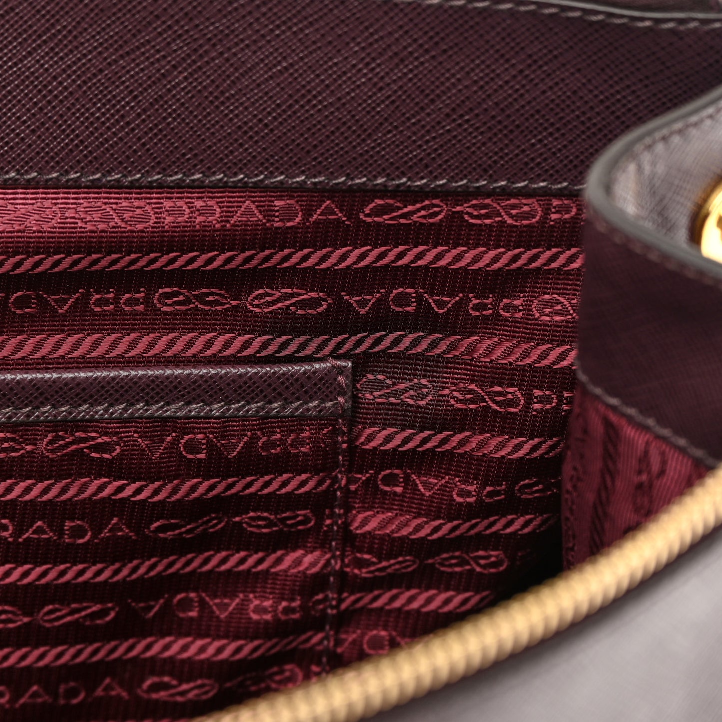 Saffiano Lux Large Galleria Double Zip Tote Granato