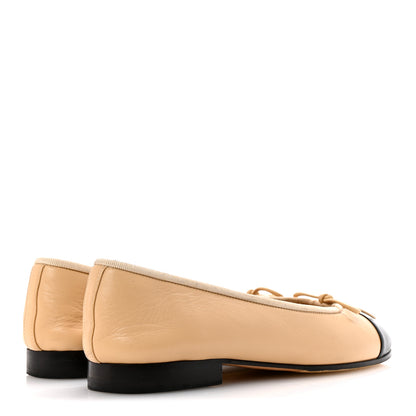 Chanel Lambskin Cap Toe CC Ballerina Flats 35.5 Beige Black 10 of 24