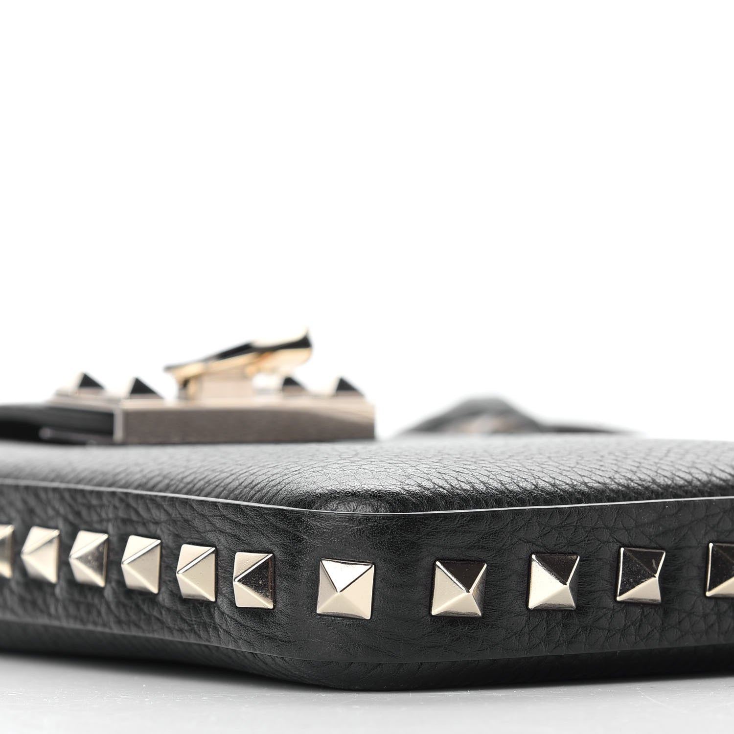 Valentino Garavani Grained Calfskin Rockstud Crossbody Phone Case Black 7 of 8