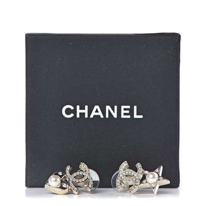 Chanel Crystal Pearl Charming Winter CC Star Heart Earrings Gold 5 of 5