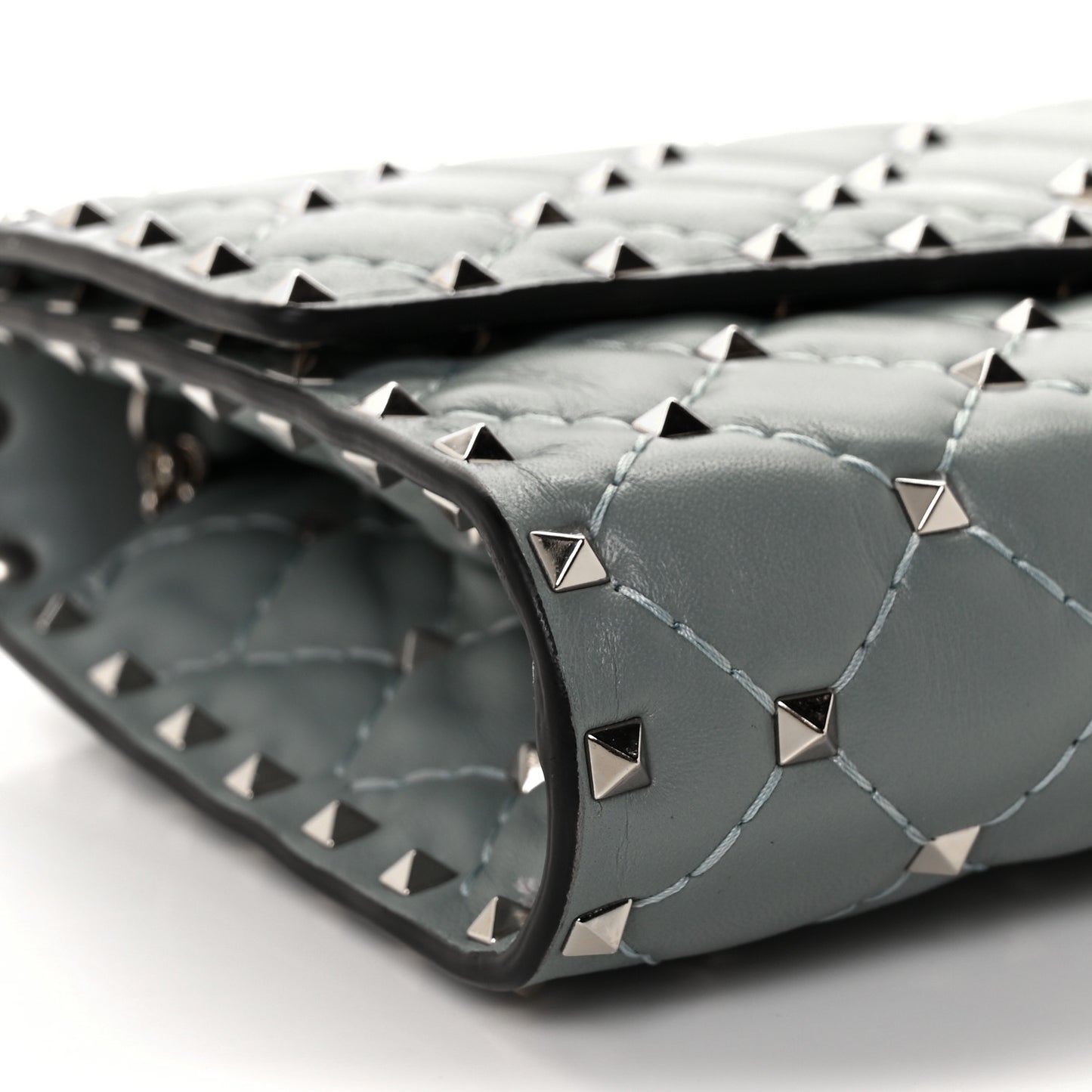 Nappa Rockstud Spike Wallet on Chain Nube