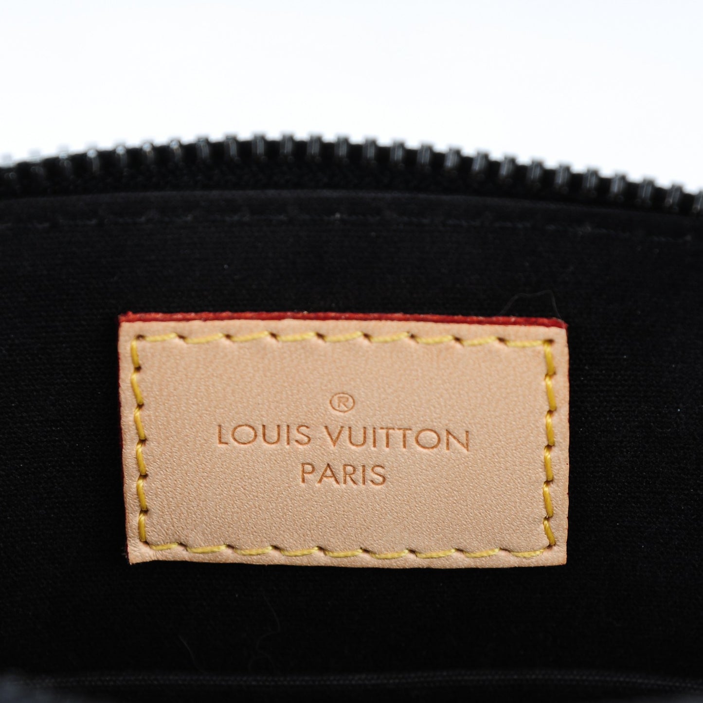 Vernis Alma BB Noir Magnetique