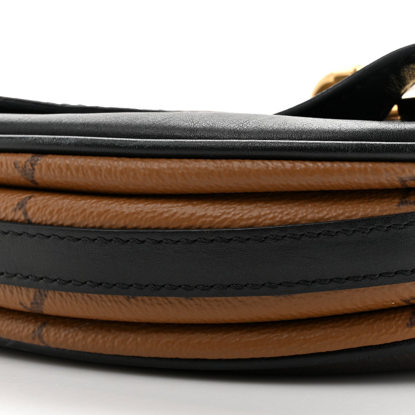 Reverse Monogram Chantilly Lock Black