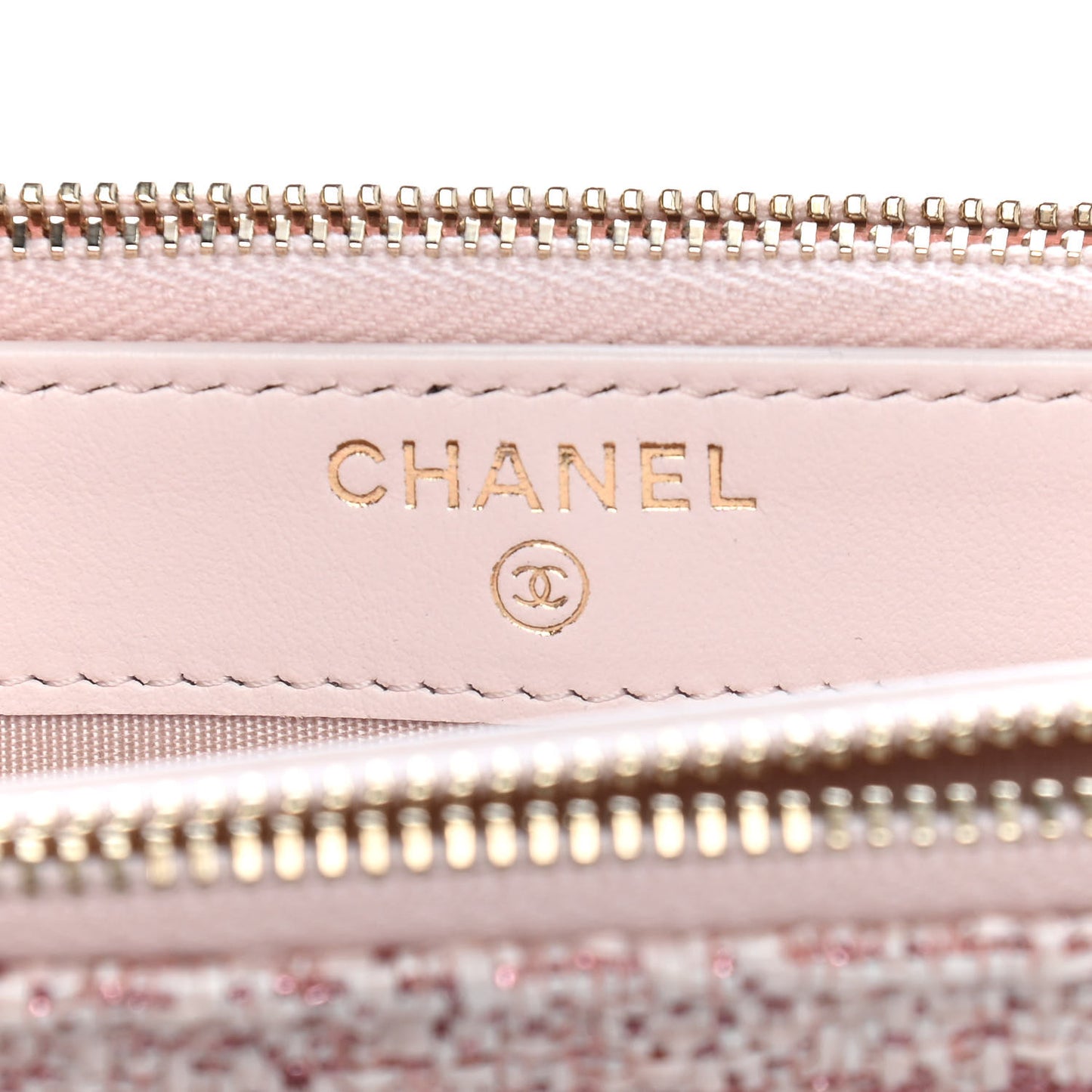 Canvas Small Deauville Clutch With Chain Pink