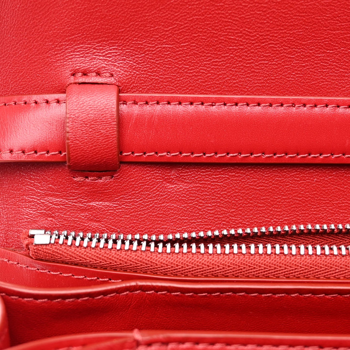 Box Calfskin Medium Classic Box Flap Bag Red