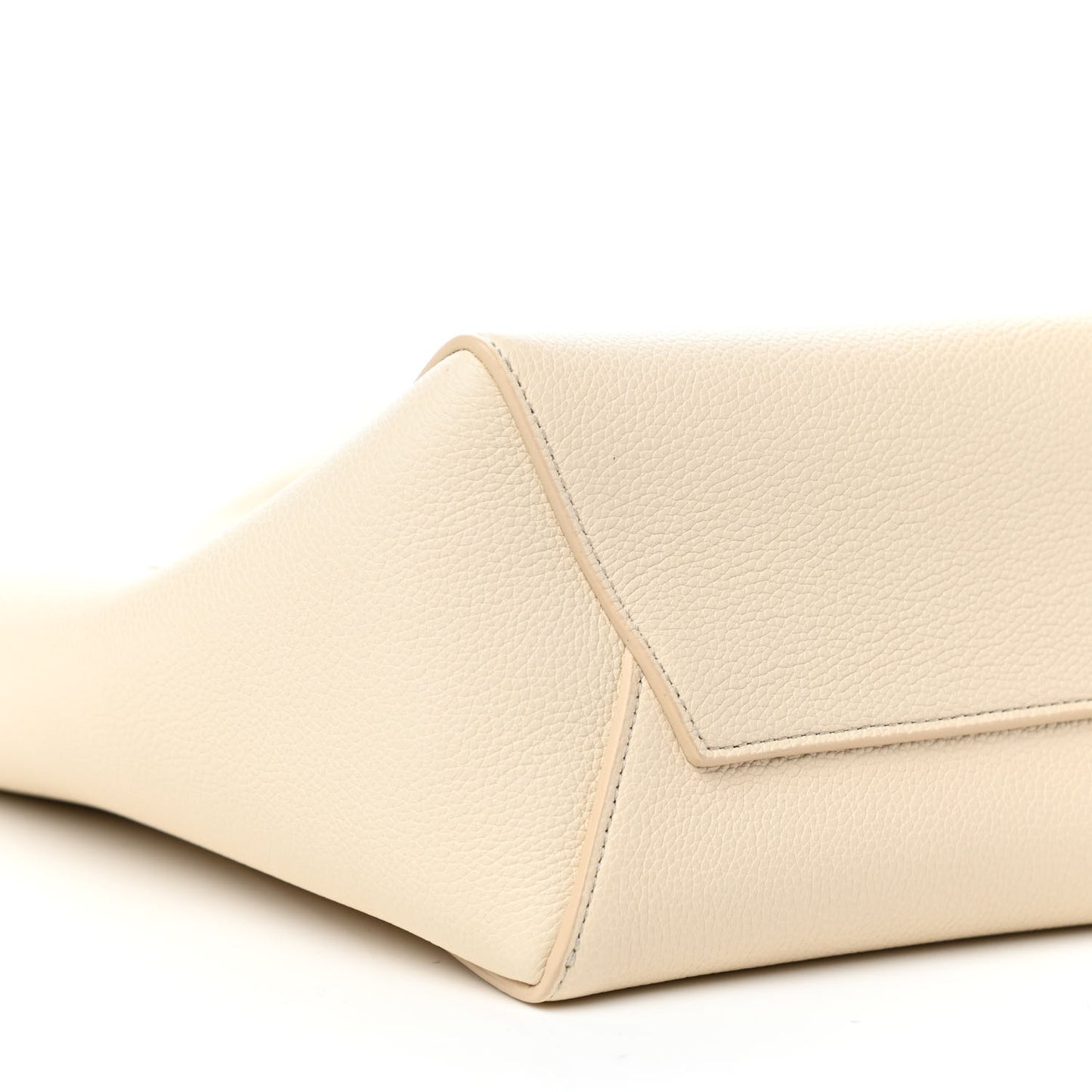 Soft Grained Calfskin Small Sangle Bucket Bag Vanilla