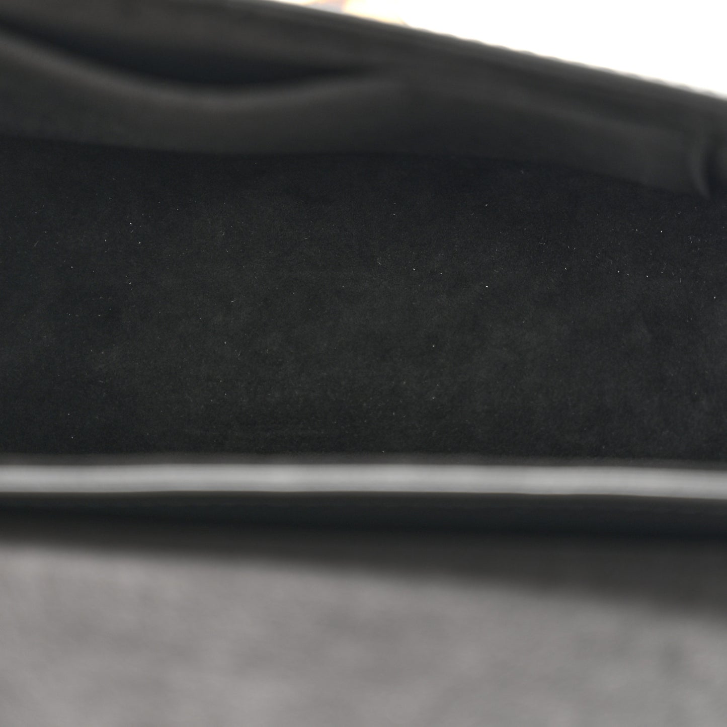 Epi Twist Shoulder Bag MM Black