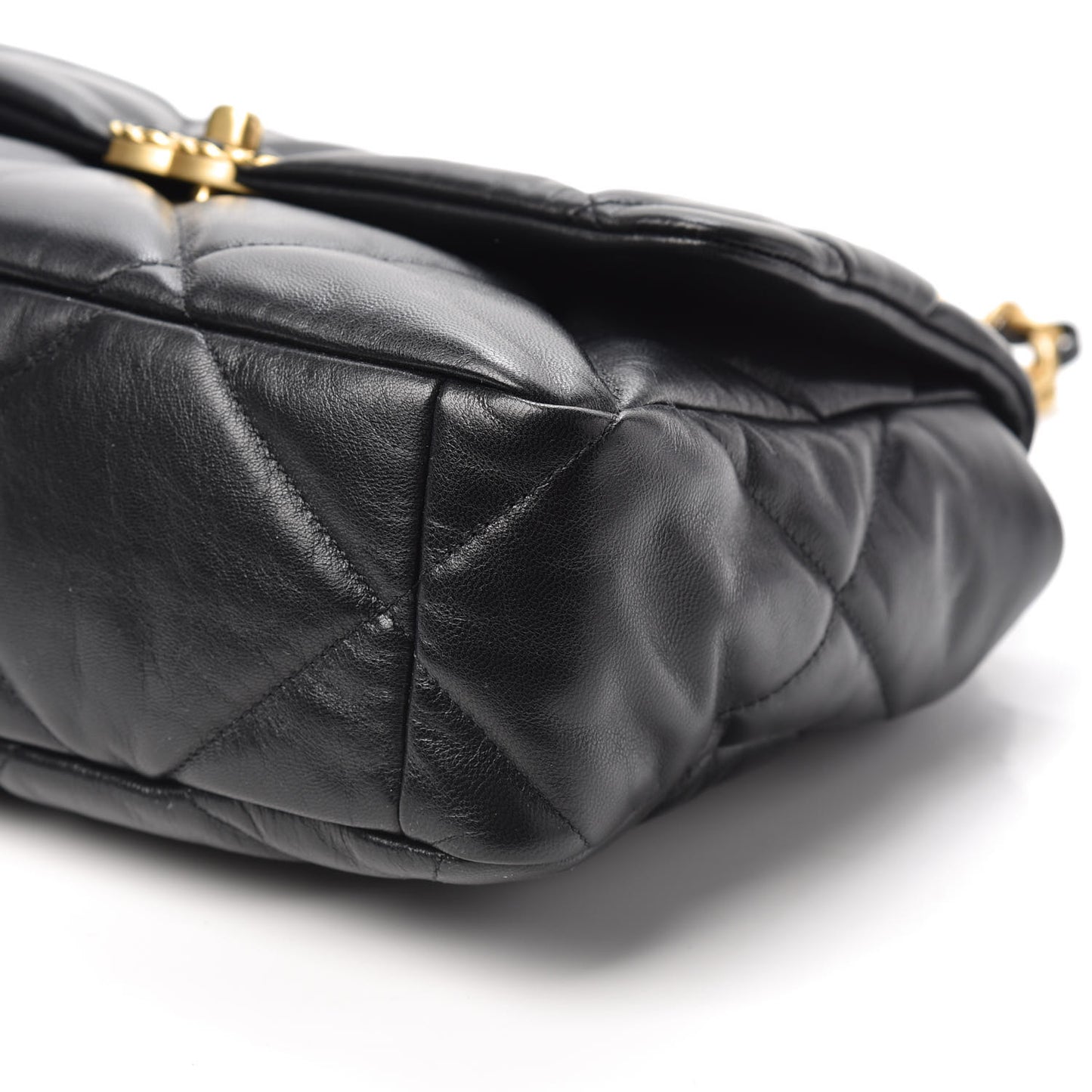 Goatskin Quilted Large 19 Flap Black
