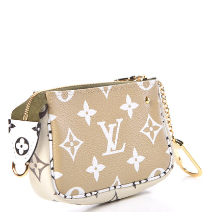 Louis Vuitton Monogram Giant Micro Pochette Accessories Kaki White 3 of 8