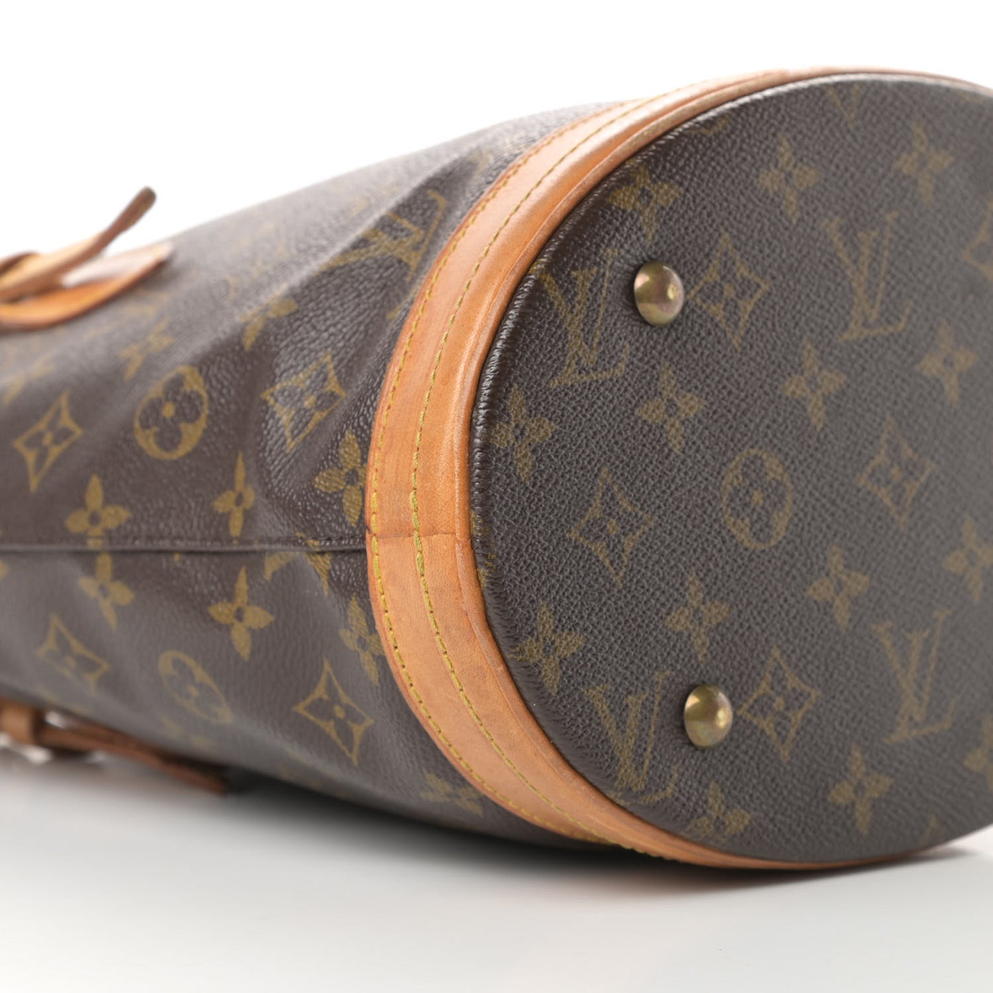 Monogram Petit Bucket 23