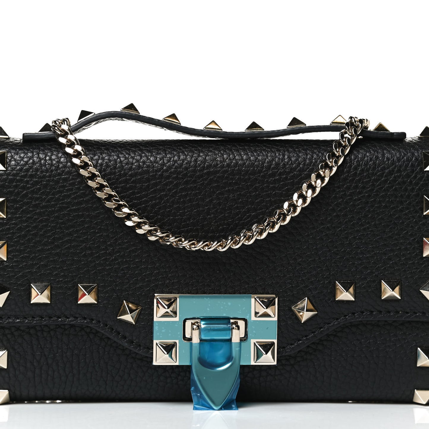 Pebbled Calfskin Rockstud Flip Lock Wallet On Chain Black