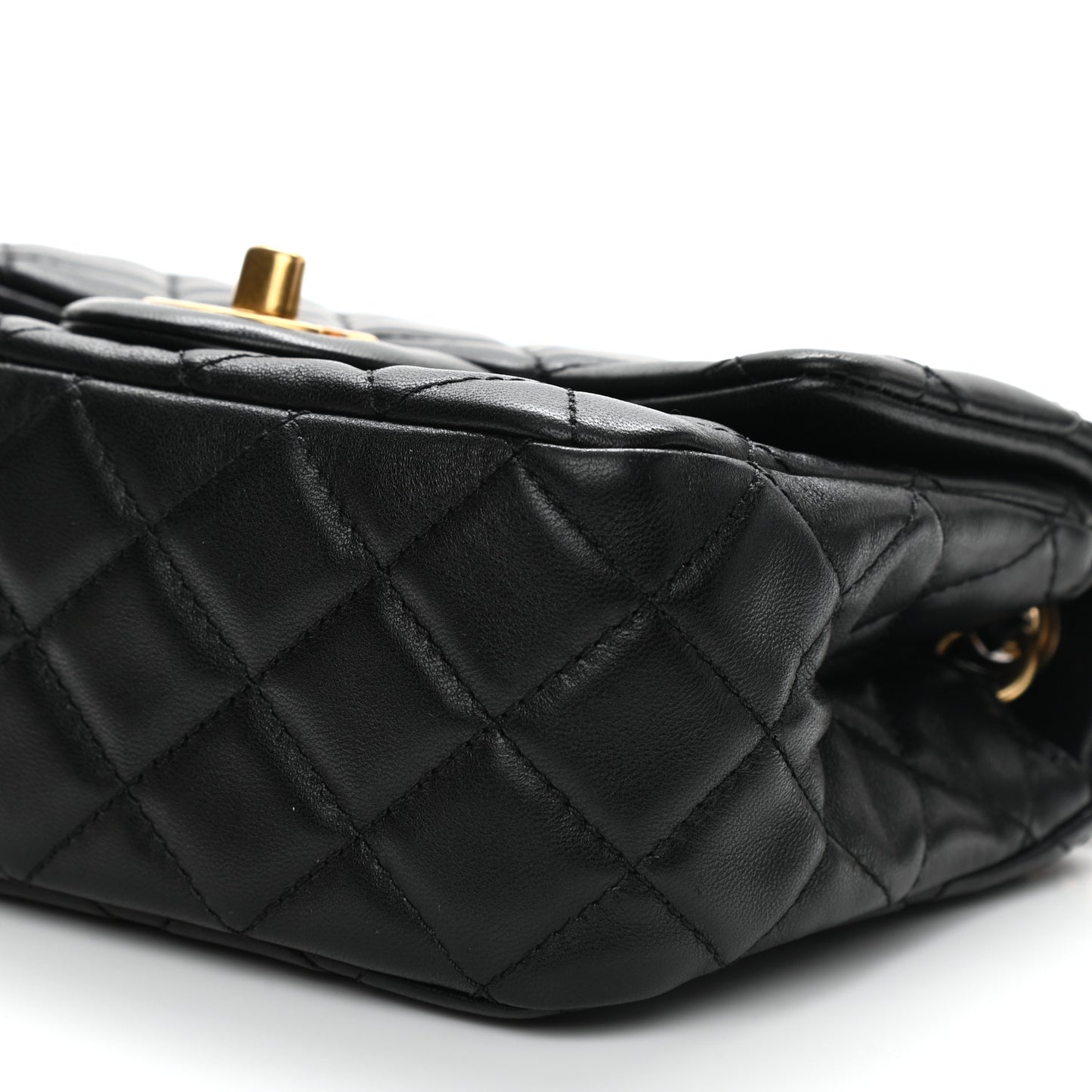 Lambskin Quilted Mini Pearl Crush Flap Black