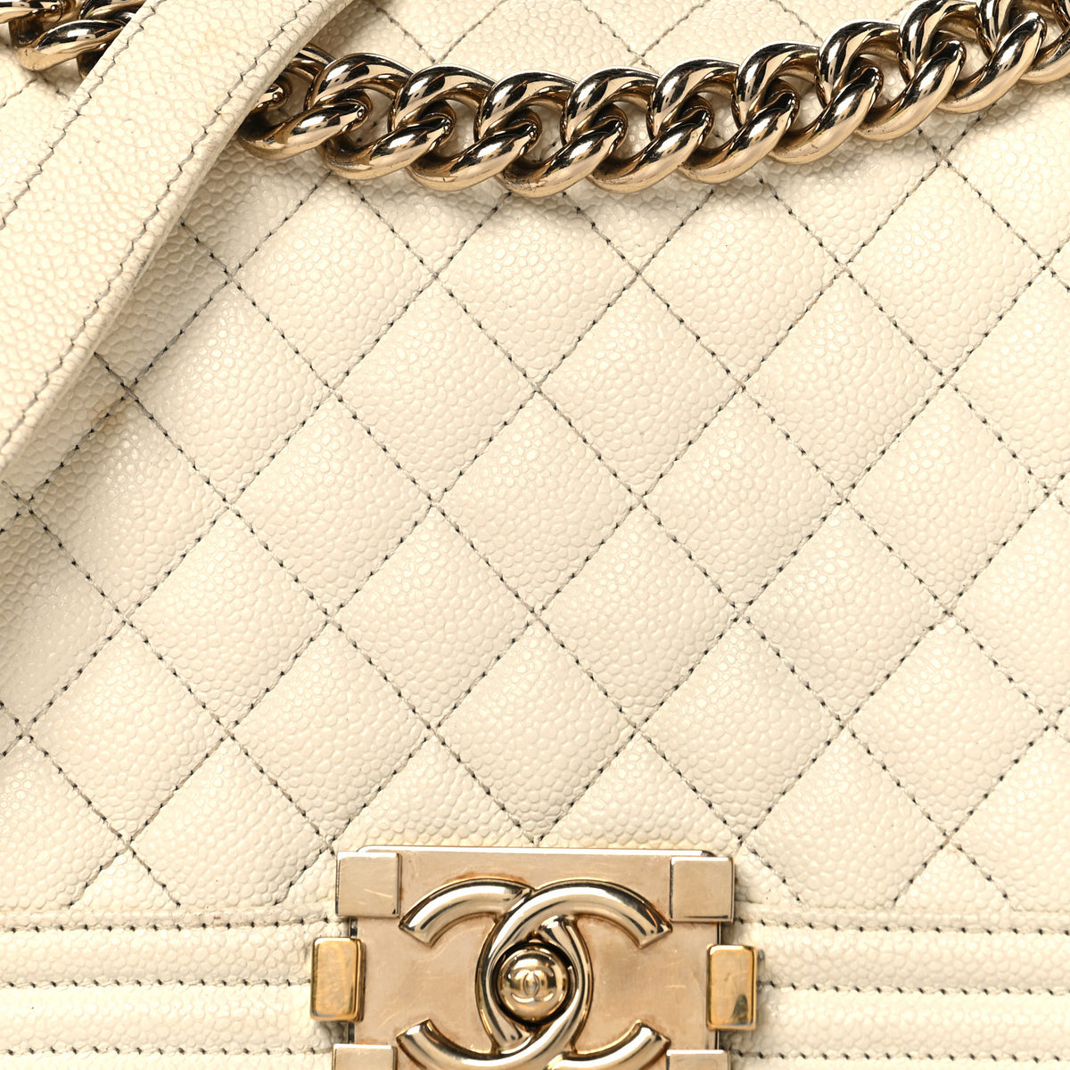 Caviar Quilted Medium Boy Flap White