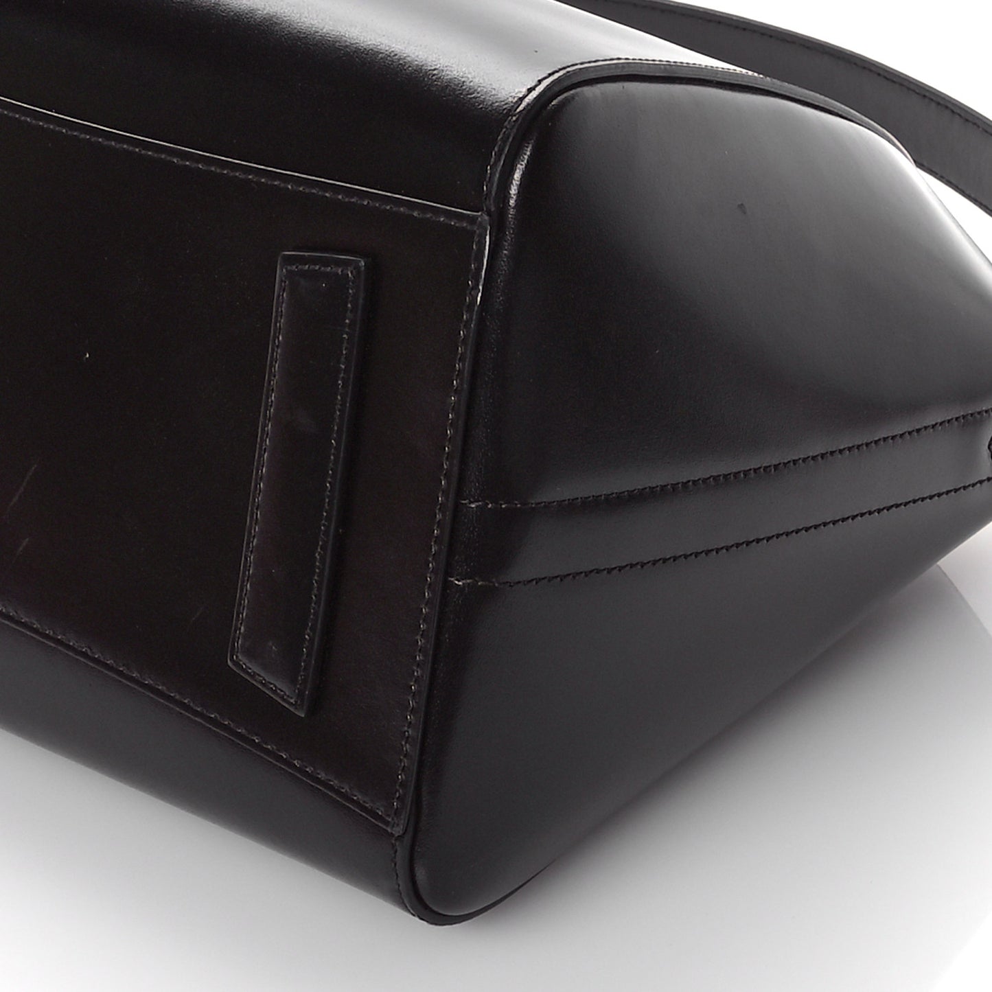 Shiny Lord Calfskin Medium Antigona Black
